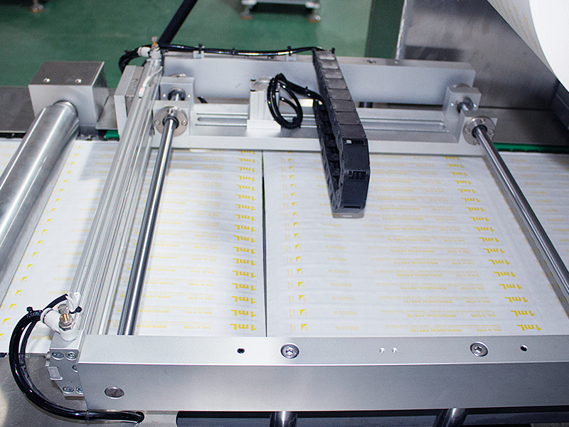 Automatic labeling packaging machine features, applications and advantages of analysis