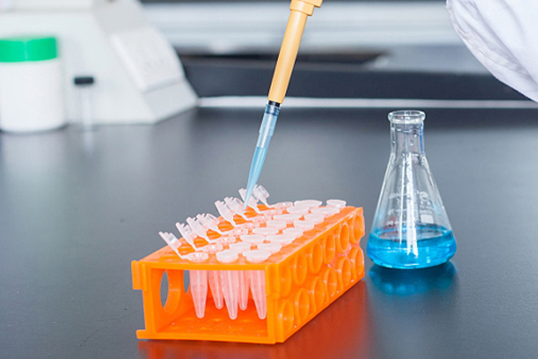 Biomedical laboratory consumables pipetting tips automatic p